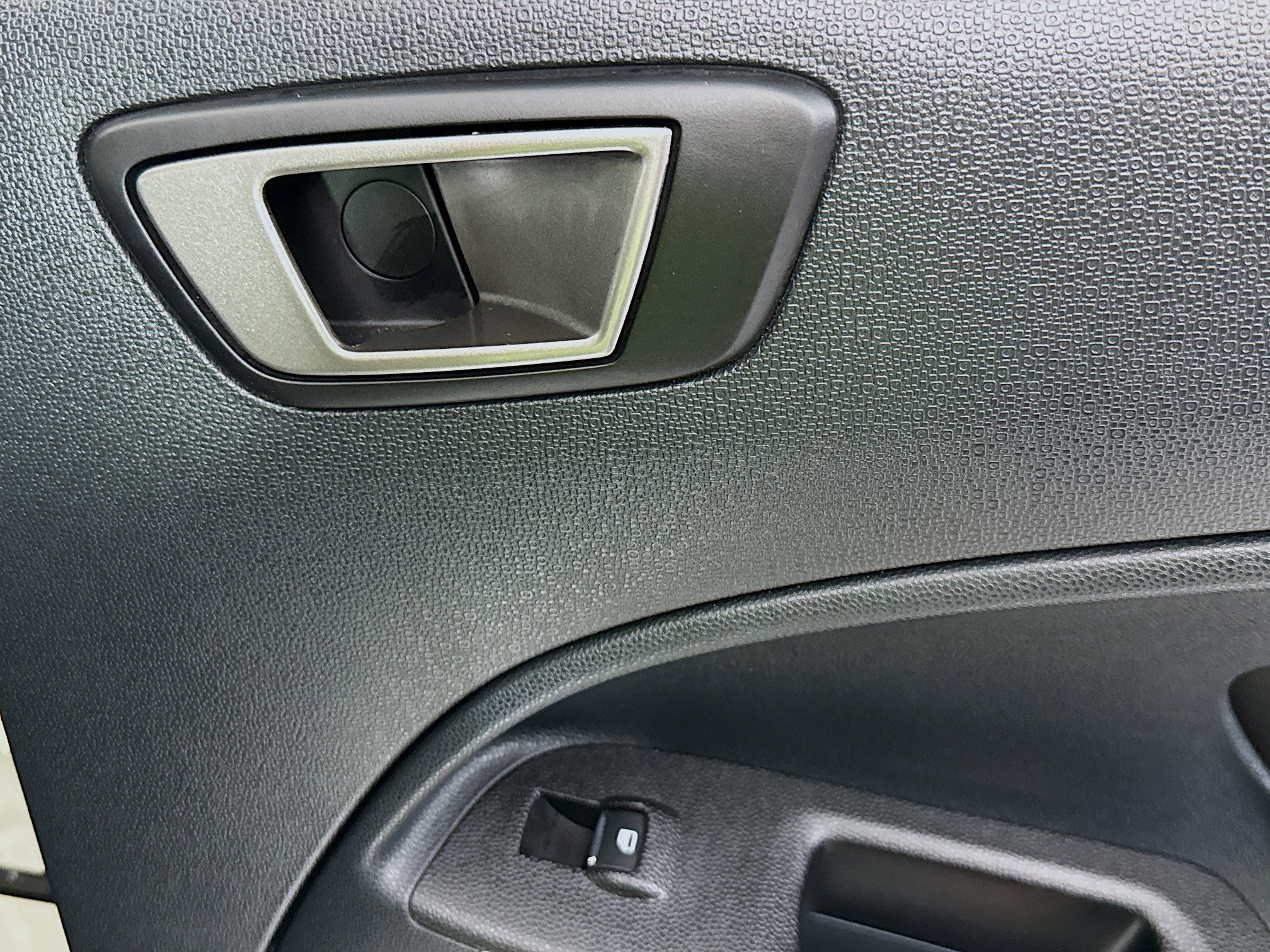 Used 2020 Ford EcoSport SE w/ SE Convenience Package image 30