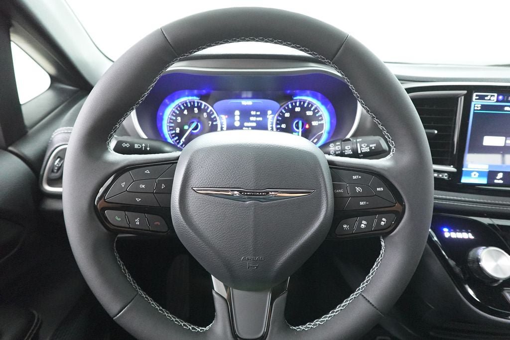 New 2026 Chrysler Pacifica Select w/ S Appearance Package FWD image 16