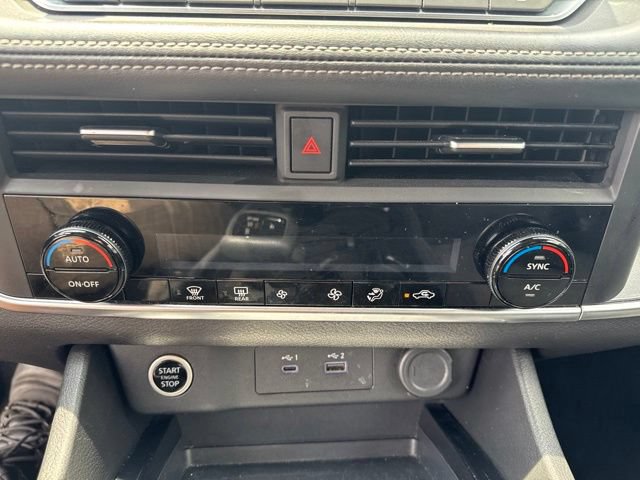 Used 2023 Nissan Rogue SV AWD/4WD image 18