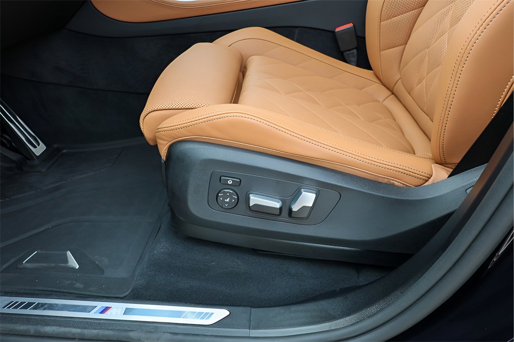 Used 2026 BMW X5 xDrive40i w/ M Sport Package image 19