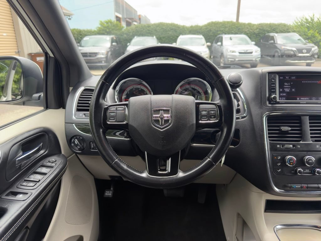 Used 2020 Dodge Grand Caravan SXT FWD image 9