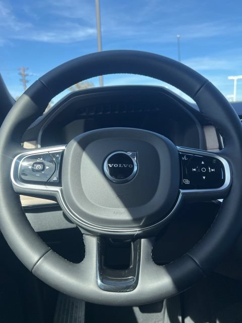 New 2026 Volvo XC90 B6 Plus w/ Protection Package Premier AWD/4WD image 11