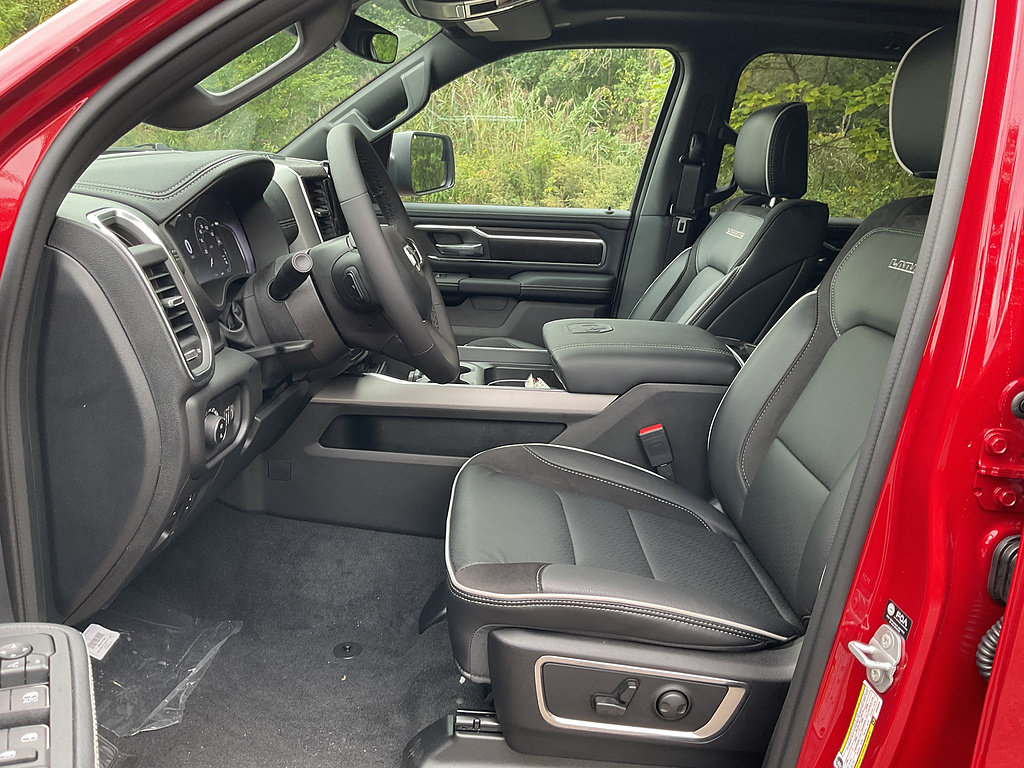 New 2027 RAM 1500 Laramie w/ Night Edition AWD/4WD image 8