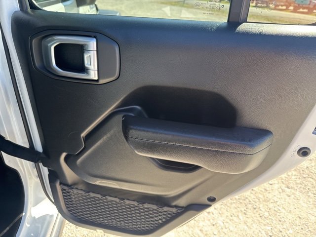 Used 2024 Jeep Wrangler Unlimited Rubicon 4xe image 22