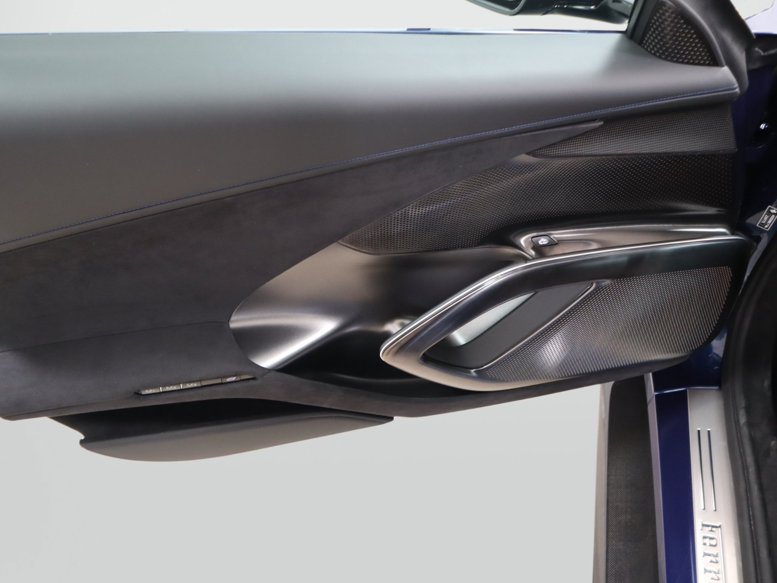 Used 2025 Ferrari 12Cilindri RWD image 18