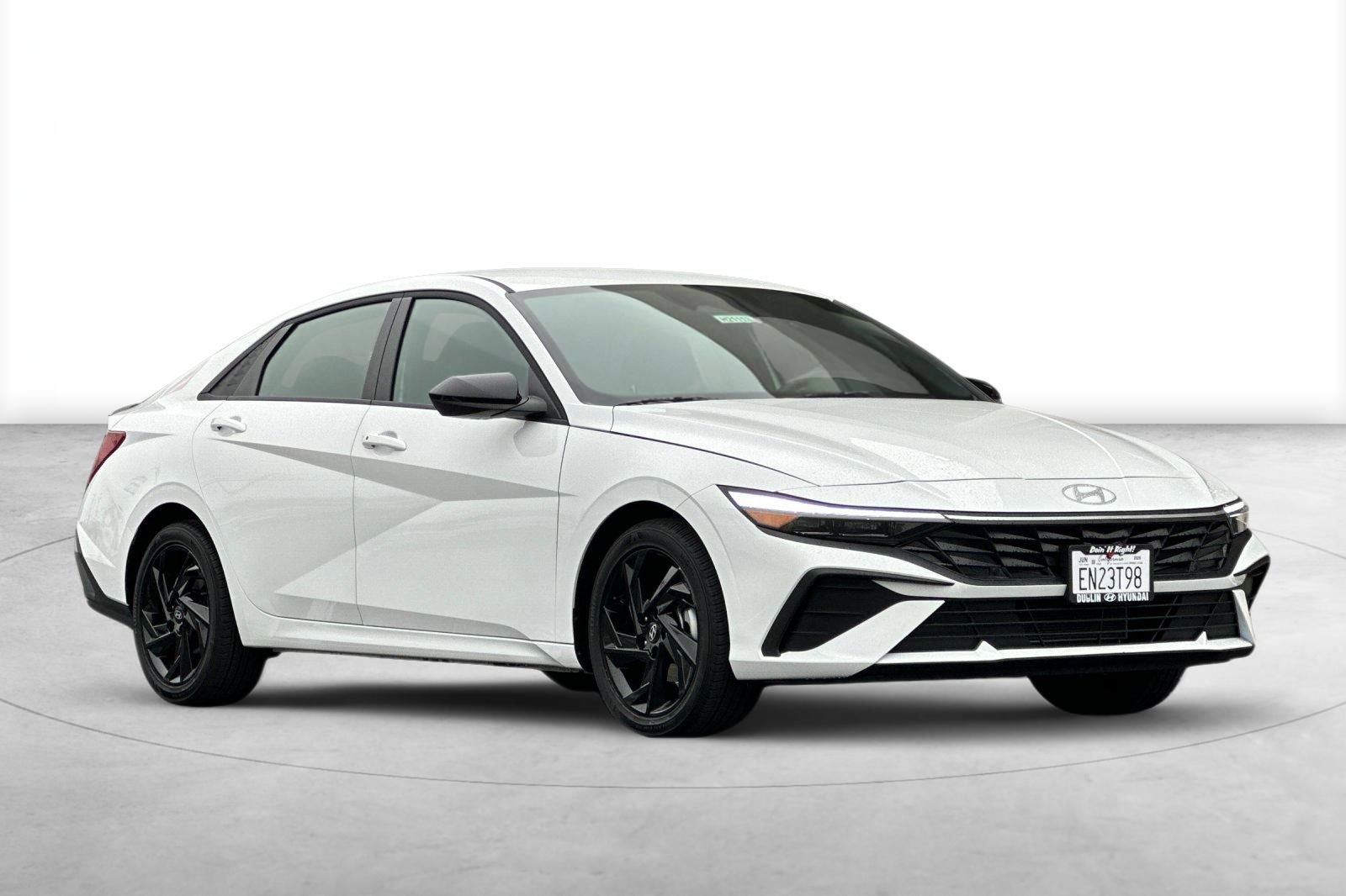 Used 2026 Hyundai Elantra Sport FWD image 11