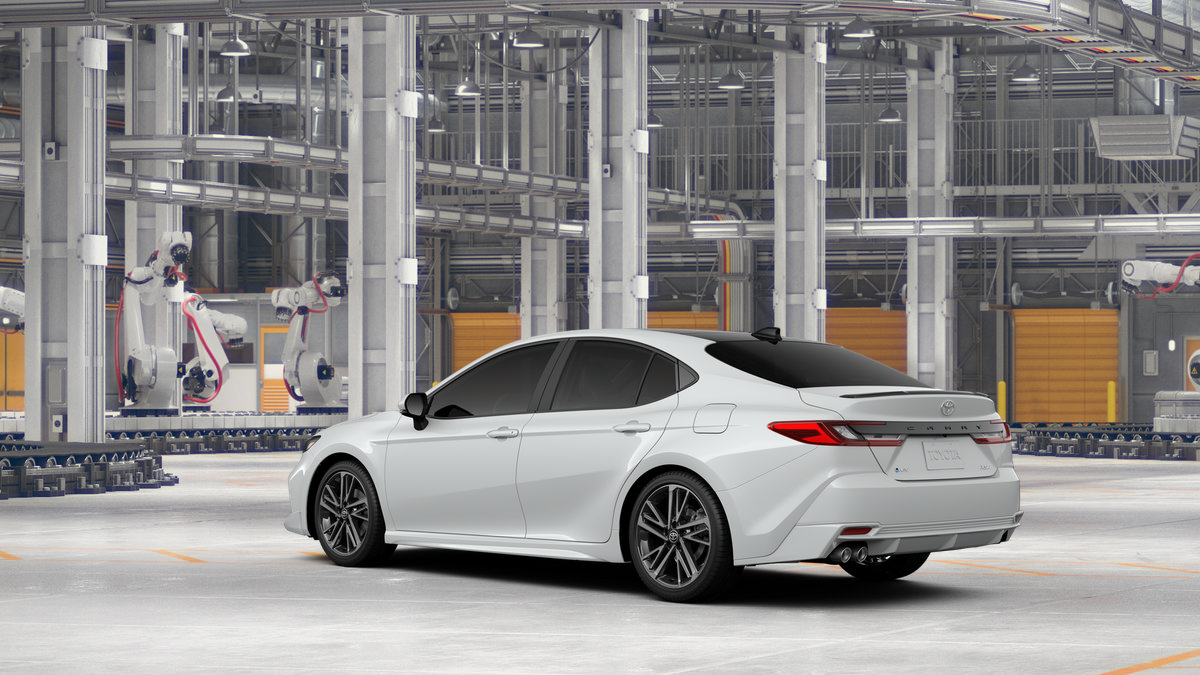New 2026 Toyota Camry Hybrid FWD image 6