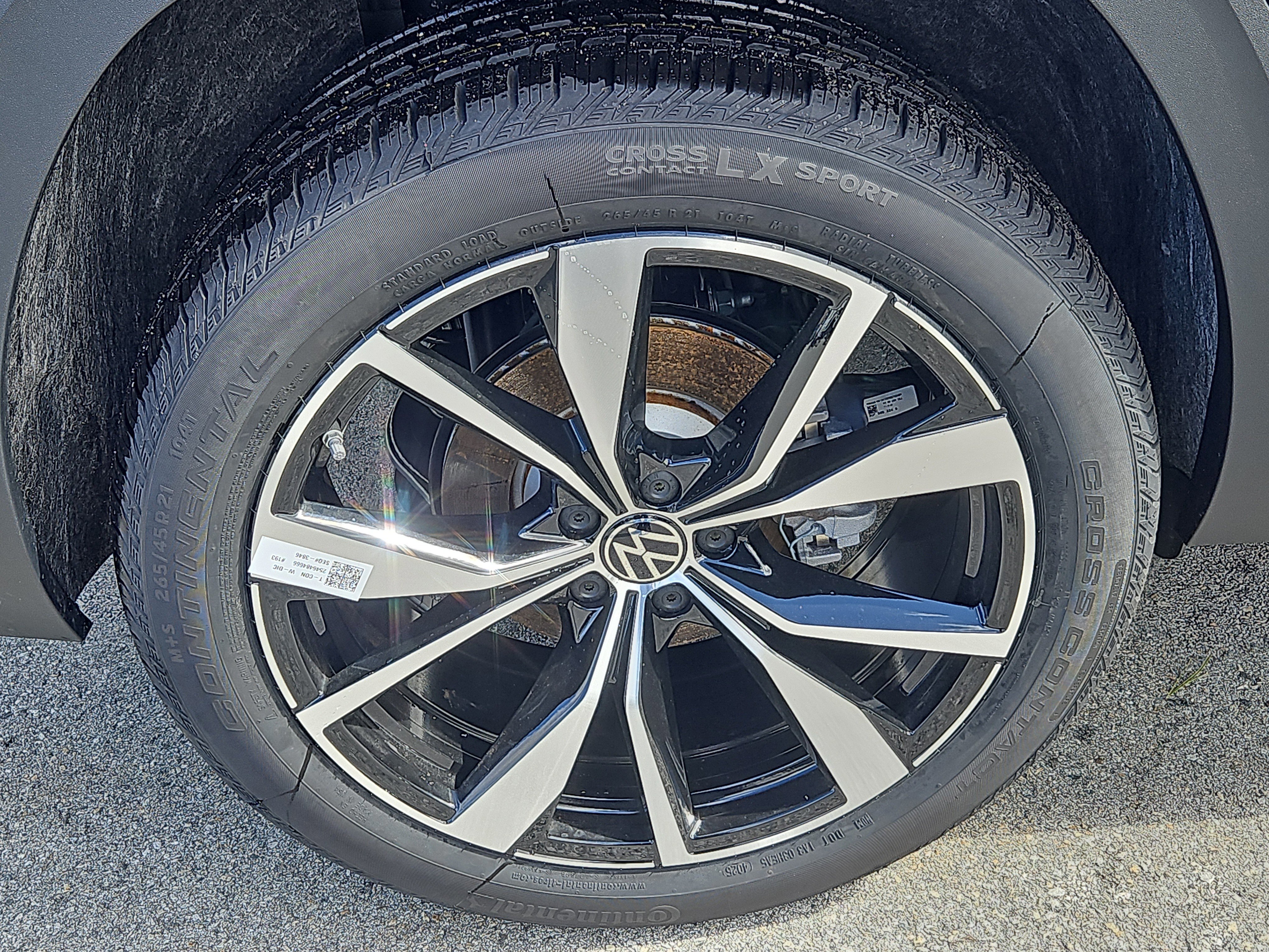 New 2026 Volkswagen Atlas Cross Sport SEL Premium R-Line image 3