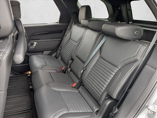 New 2025 Land Rover Discovery S AWD/4WD image 16