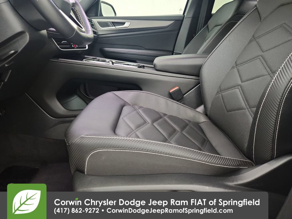 Used 2026 Volkswagen Atlas Cross Sport SE AWD/4WD image 19