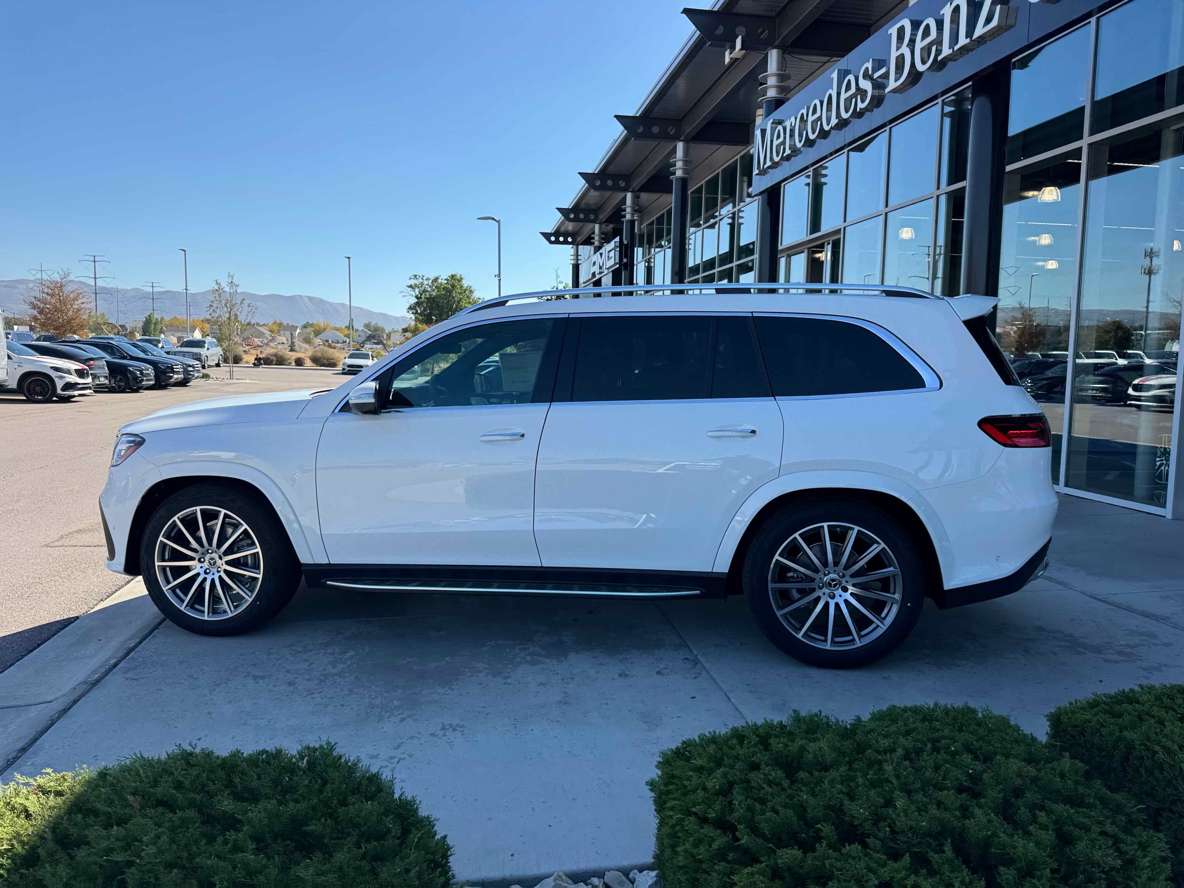 New 2026 Mercedes-Benz GLS 450 4MATIC image 3