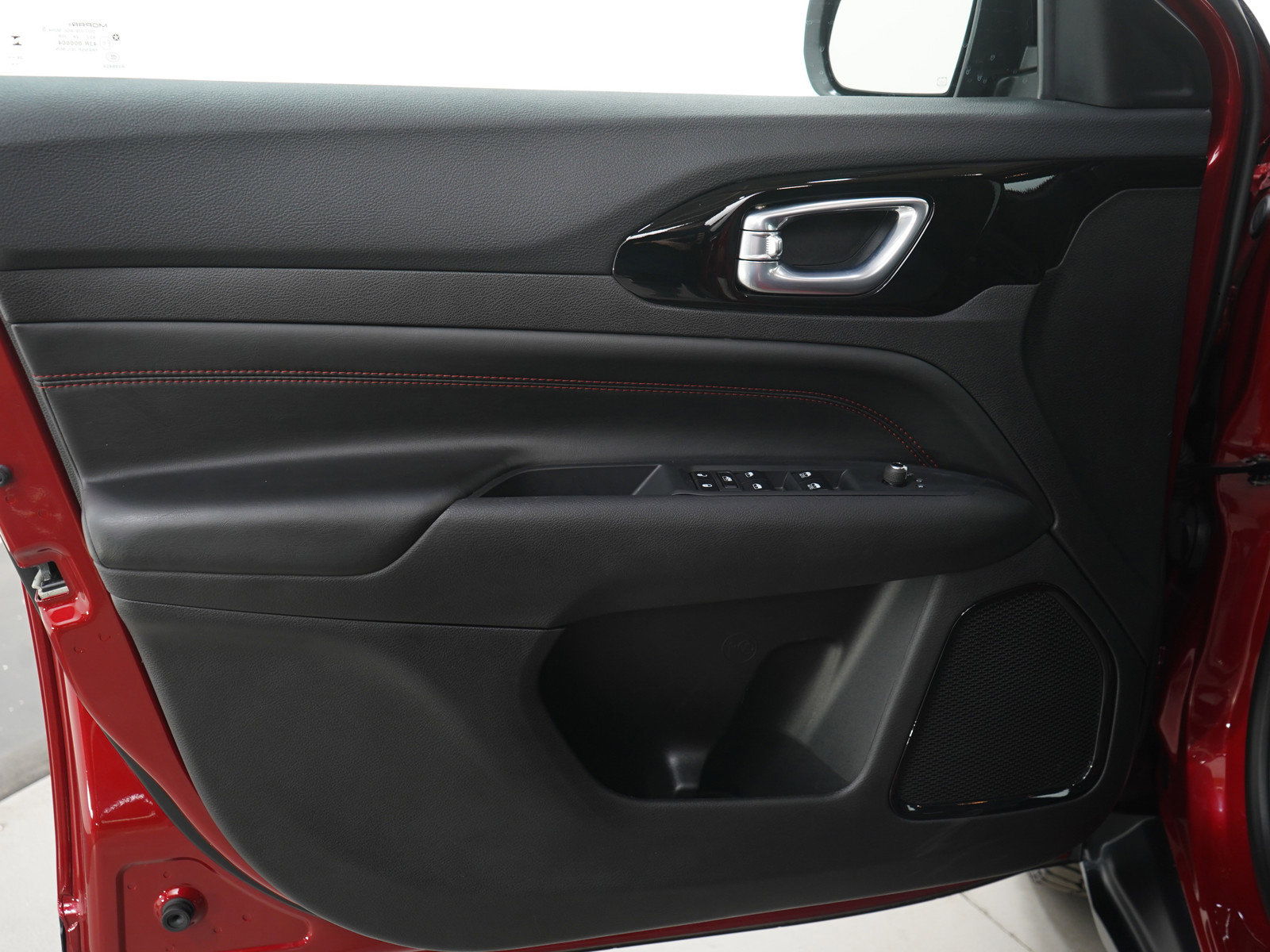 Used 2025 Jeep Compass Trailhawk image 20