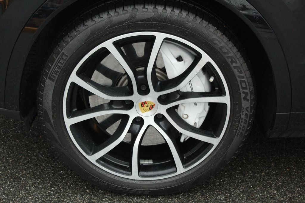 Used 2019 Porsche Cayenne Turbo AWD/4WD image 15