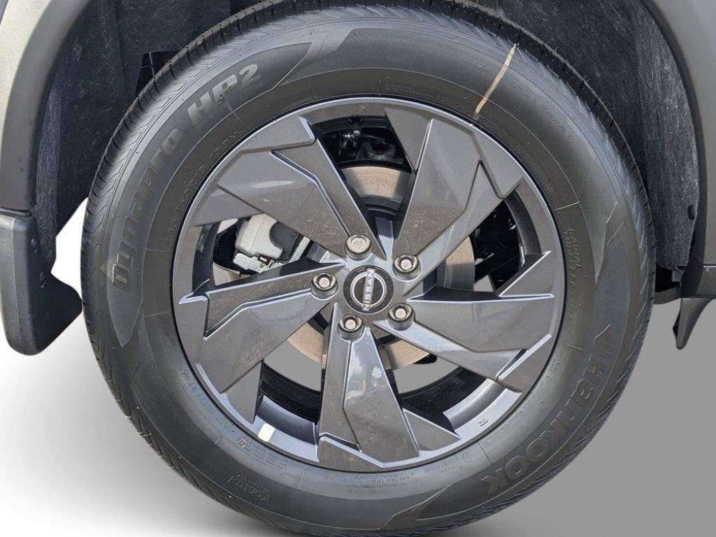 New 2026 Nissan Rogue SV w/ Cold Weather Package AWD/4WD image 9