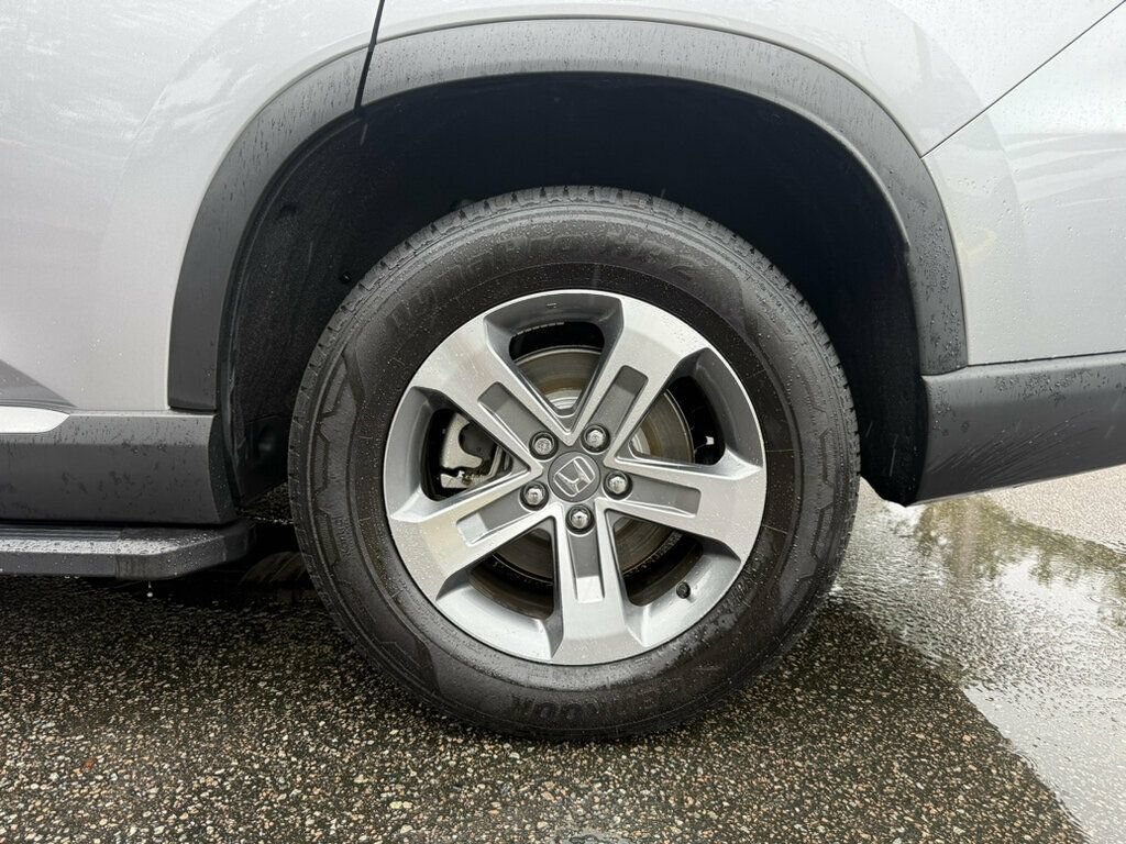 Used 2025 Honda Pilot EX-L image 9