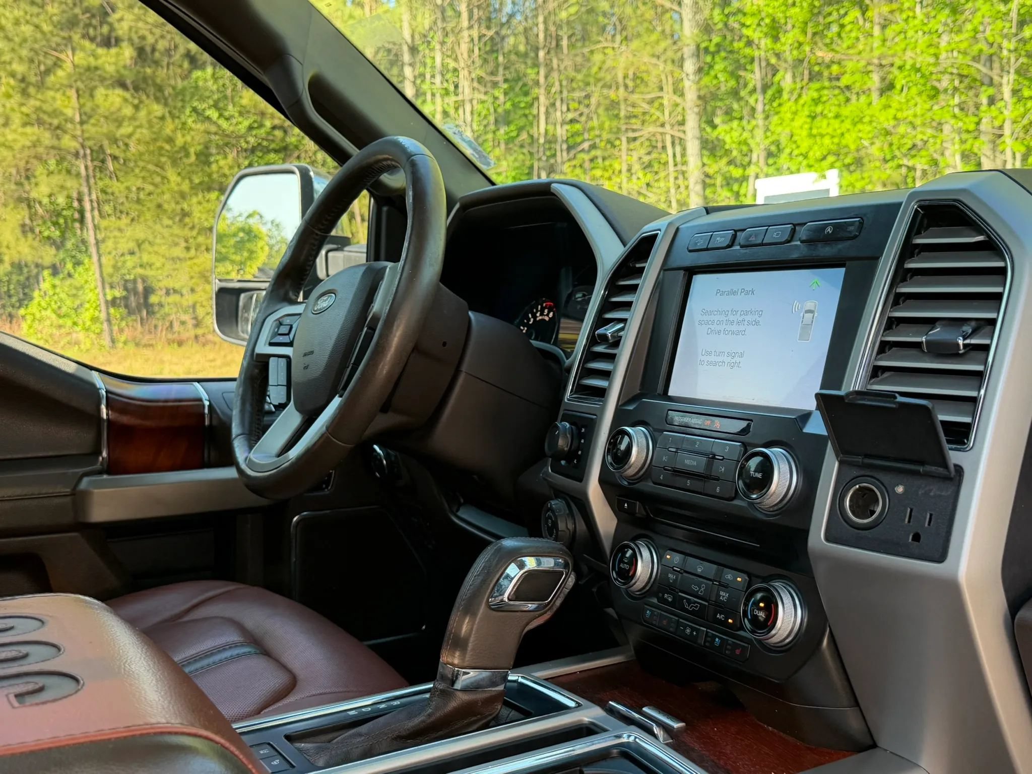 Used 2018 Ford F150 King Ranch w/ Equipment Group 601A Luxury AWD/4WD image 16