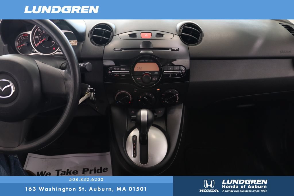 Used 2013 MAZDA MAZDA2 Sport FWD image 21