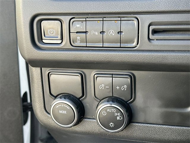 Used 2023 Chevrolet Suburban LT image 16