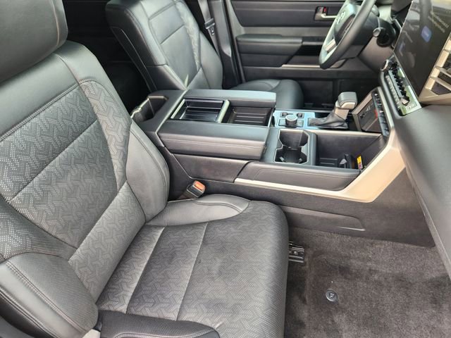 Used 2025 Toyota Tundra Limited AWD/4WD image 12