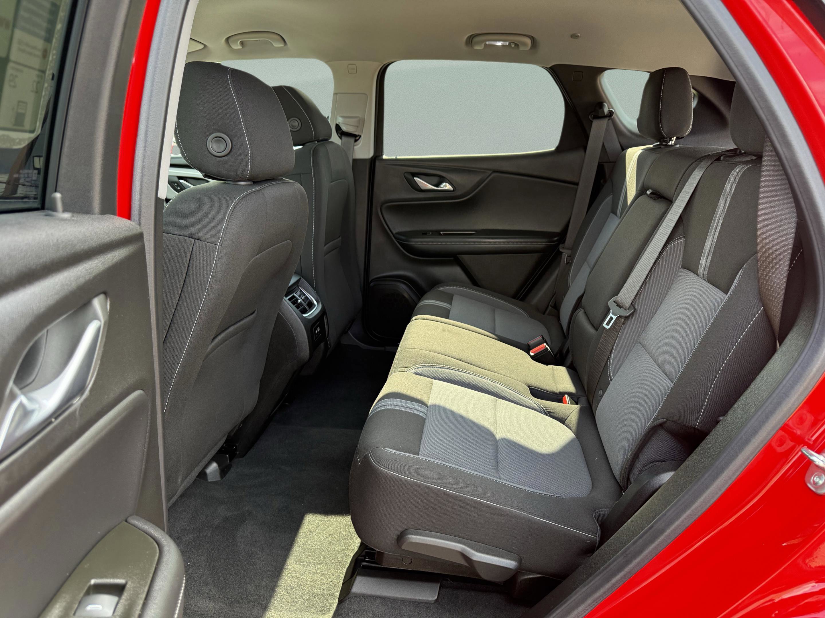 Used 2024 Chevrolet Blazer LT w/ Convenience Package image 29