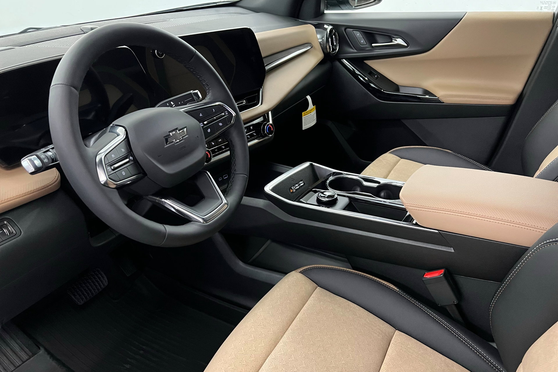 New 2026 Chevrolet Equinox ACTIV w/ Convenience Package III image 16