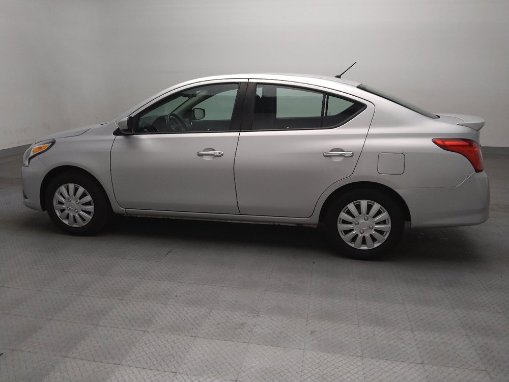 Used 2019 Nissan Versa SV FWD image 3