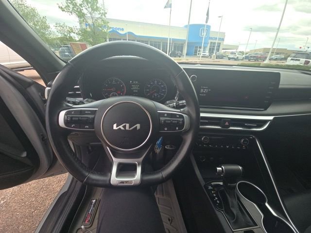 Used 2023 Kia K5 GT-Line AWD/4WD image 6