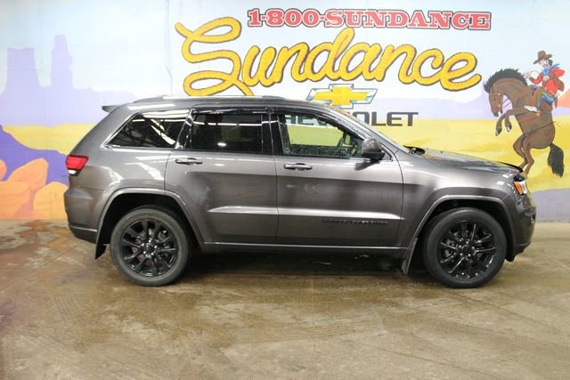 Used 2020 Jeep Grand Cherokee Altitude AWD/4WD image 1