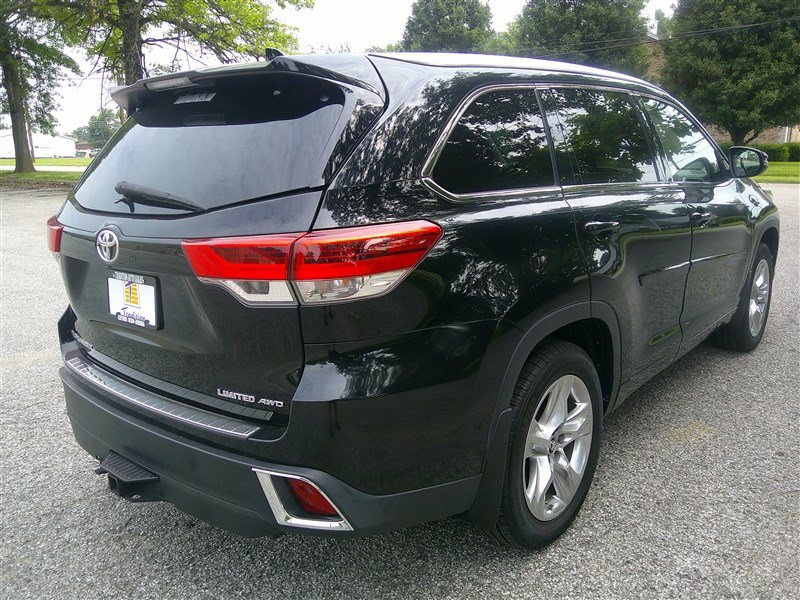 Used 2017 Toyota Highlander Limited AWD/4WD image 5