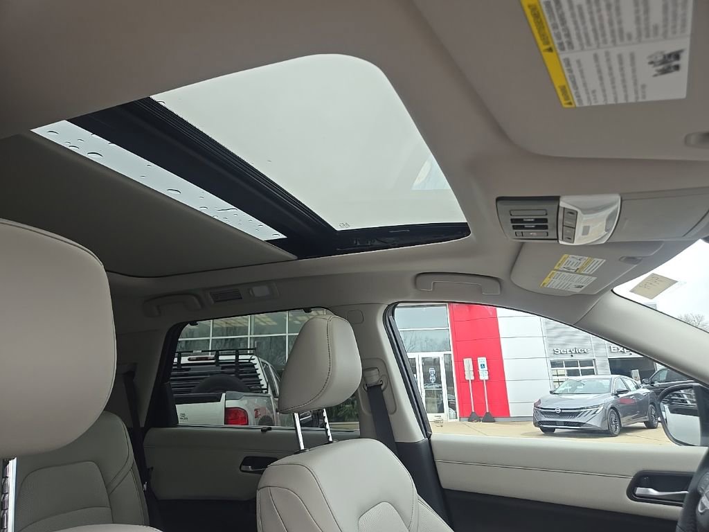 New 2026 Nissan Pathfinder SL image 27