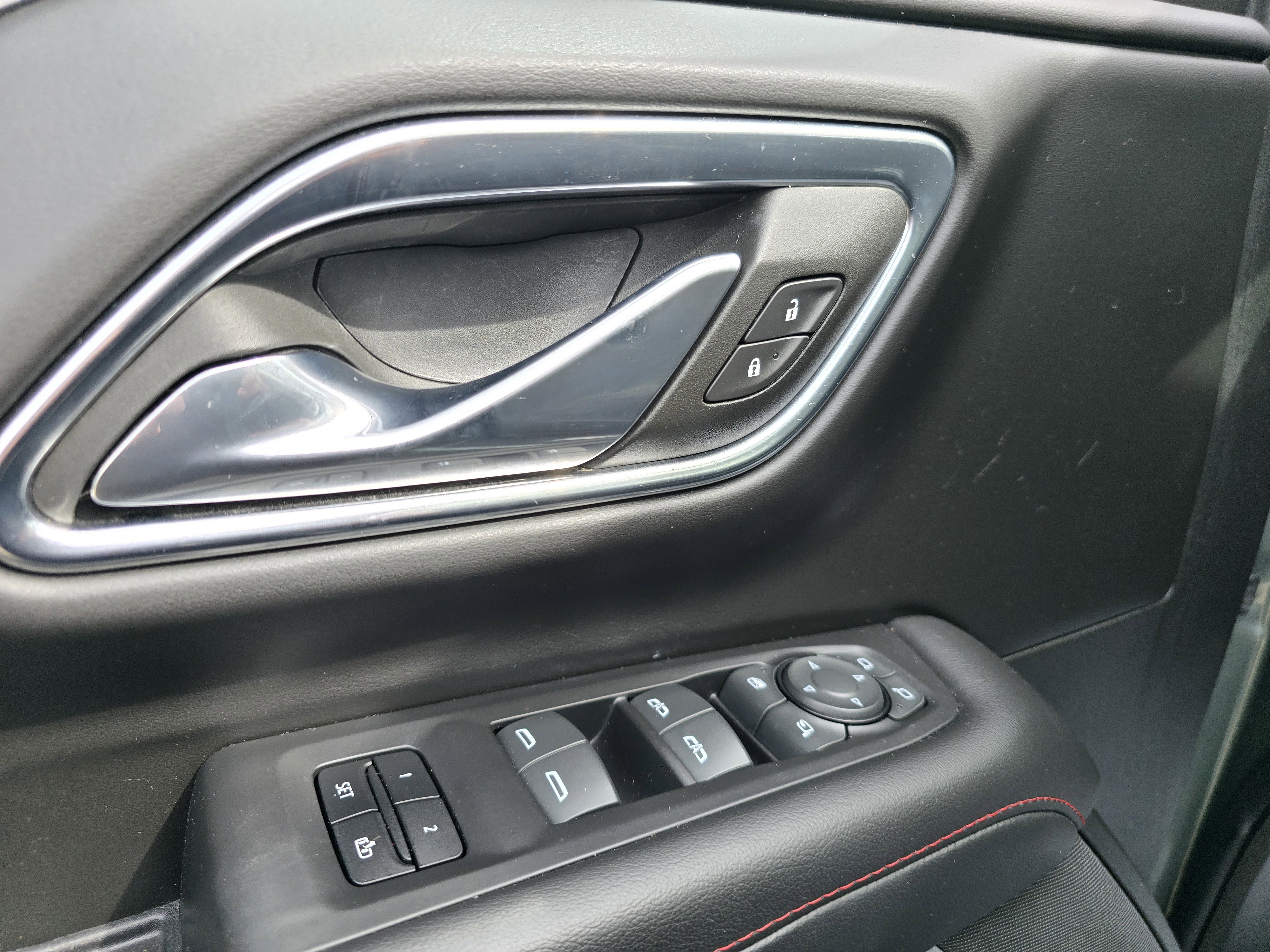 Used 2023 Chevrolet Suburban RST w/ Sport Performance Package image 19