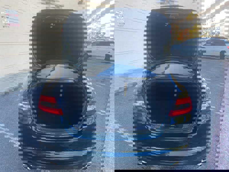 Used 2010 Jaguar XF Luxury image 12