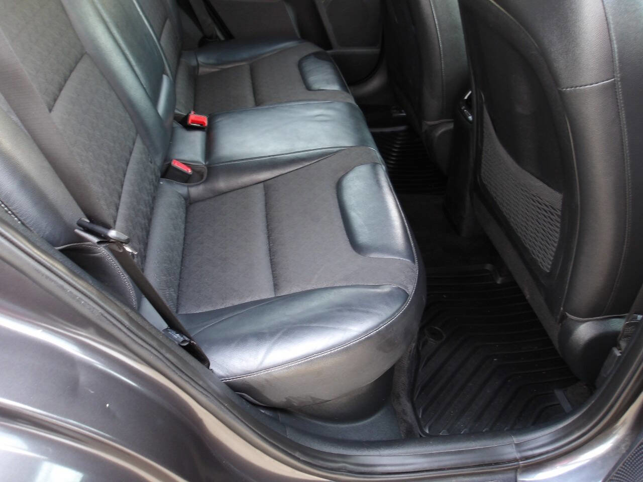 Used 2018 Kia Niro EX w/ EX Touring Graphite Edition FWD image 27