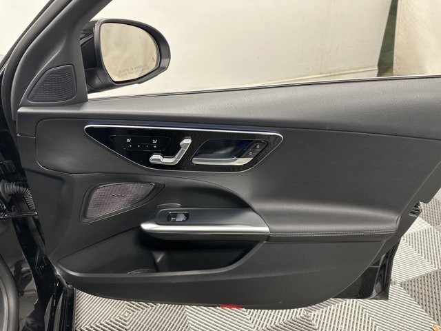 Used 2025 Mercedes-Benz C 300 4MATIC Sedan image 32