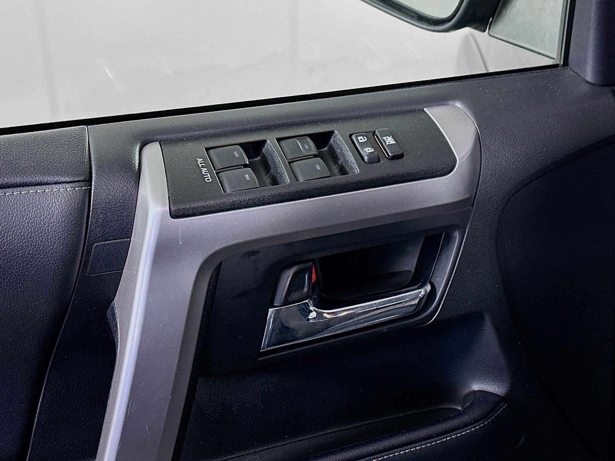 Used 2024 Toyota 4Runner SR5 image 15