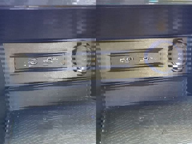 Used 2022 Volkswagen Tiguan SE R-Line image 27