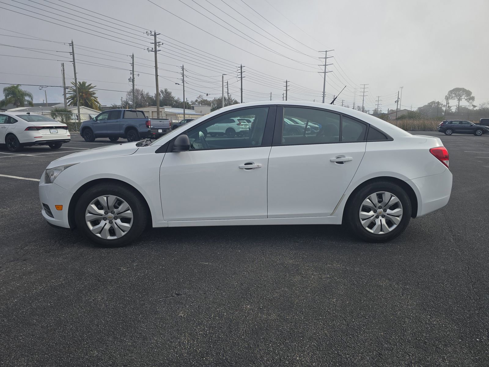 Used 2014 Chevrolet Cruze LS image 6