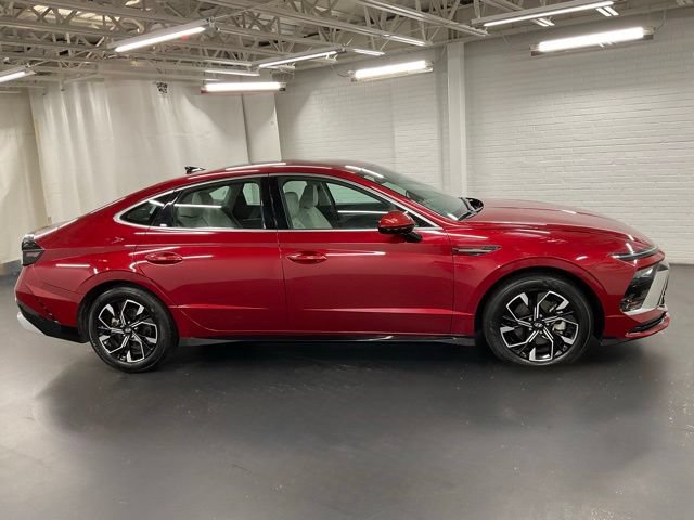 Used 2025 Hyundai Sonata SEL FWD image 6