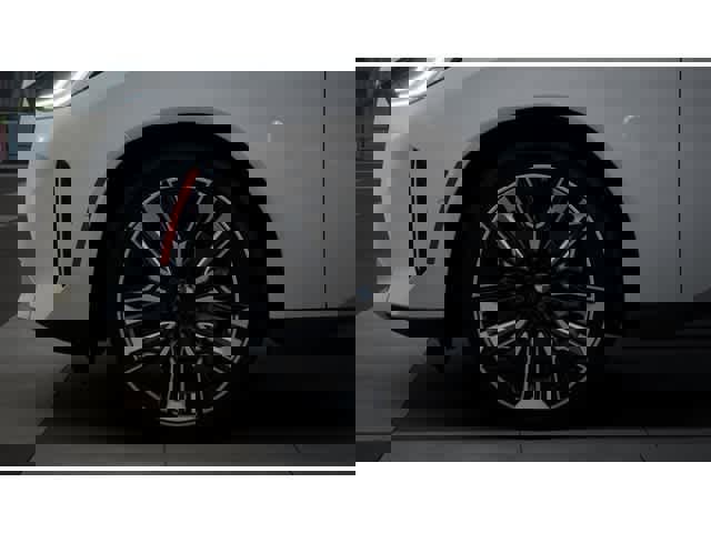 New 2025 BMW X3 xDrive30i w/ Convenience Package image 7