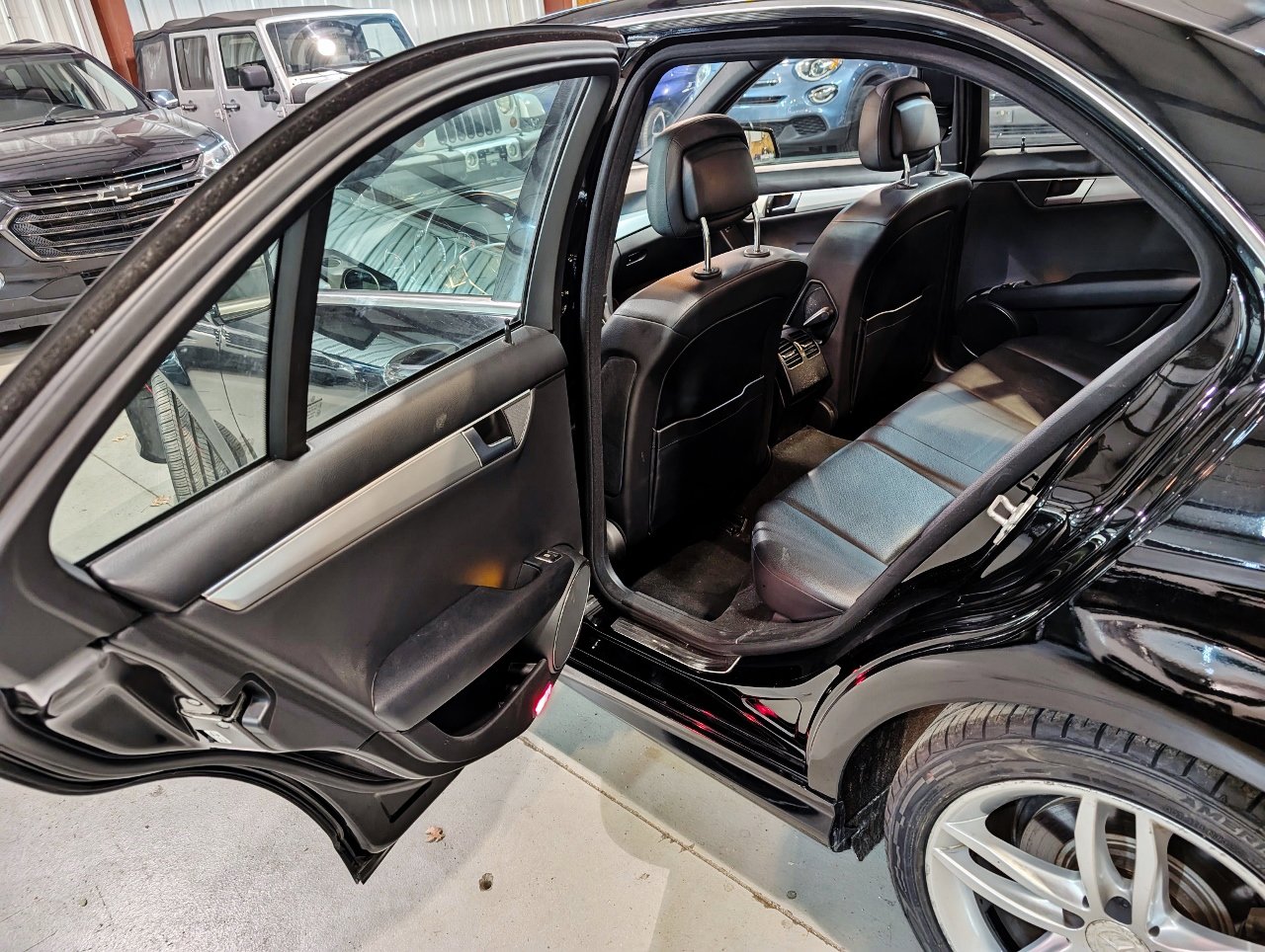 Used 2013 Mercedes-Benz C 300 4MATIC Sedan image 20