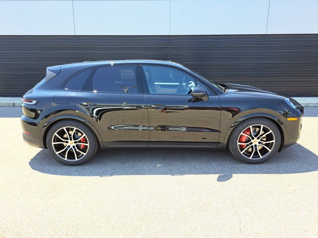 New 2025 Porsche Cayenne S image 8