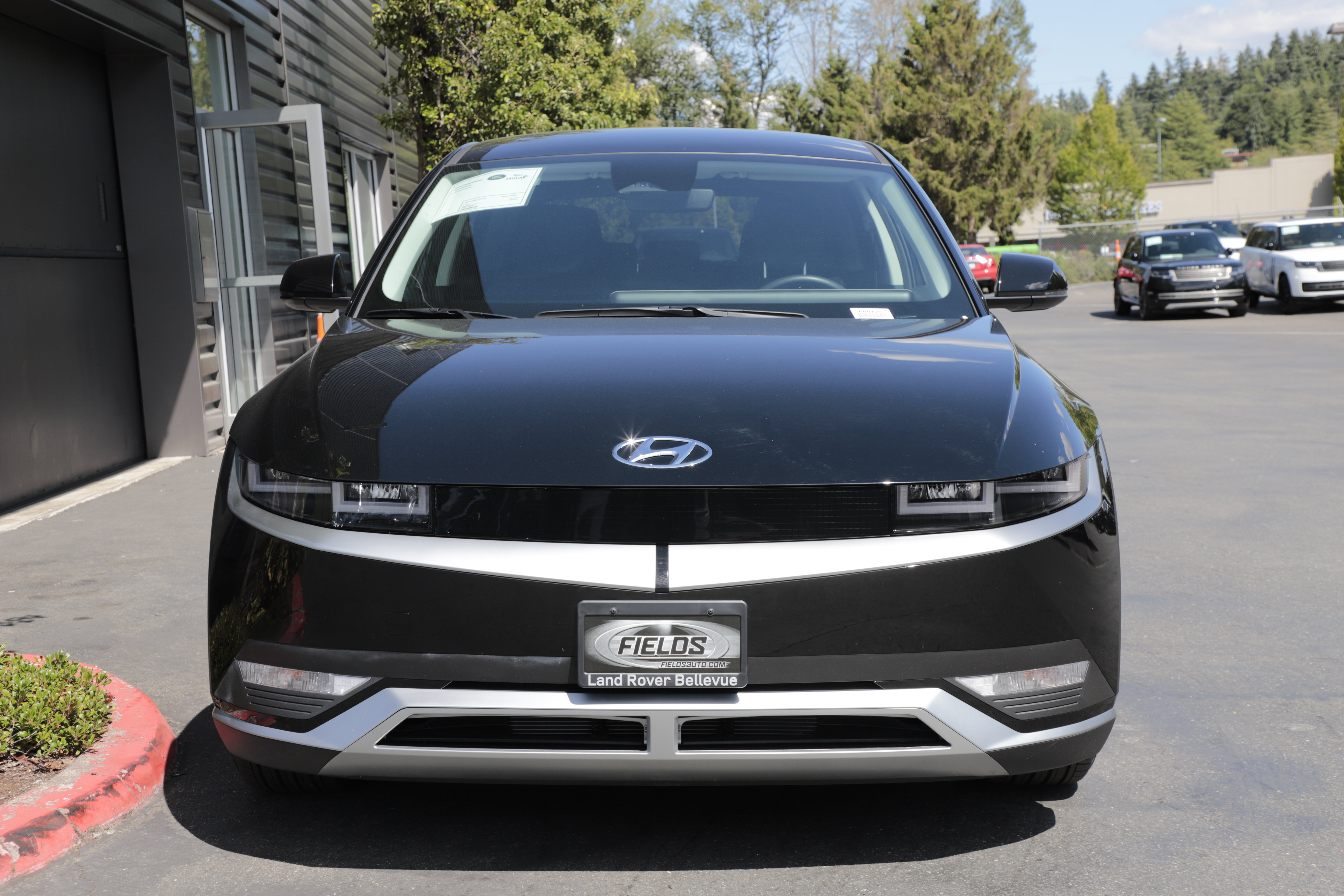 Used 2024 Hyundai Ioniq 5 SE AWD/4WD image 4