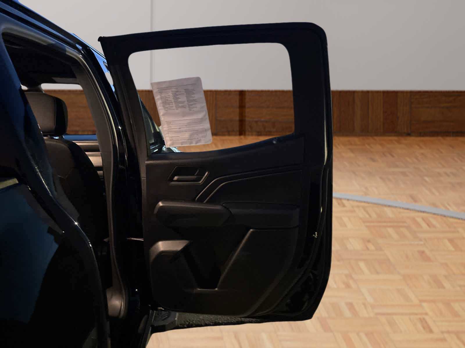 Used 2024 Chevrolet Colorado Trail Boss image 25