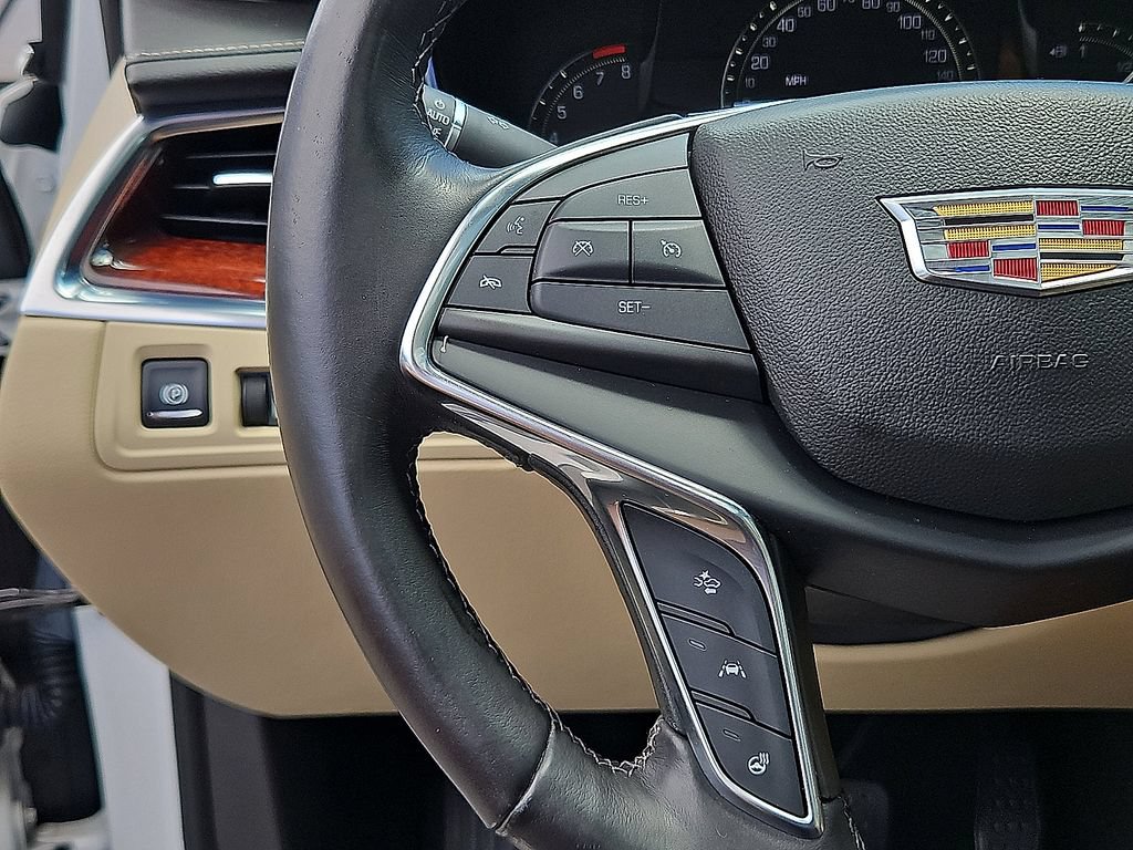 Used 2018 Cadillac XT5 Premium Luxury w/ Driver Assist Package AWD/4WD image 20