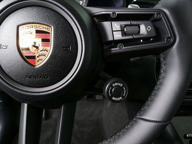 New 2026 Porsche Macan AWD/4WD image 11