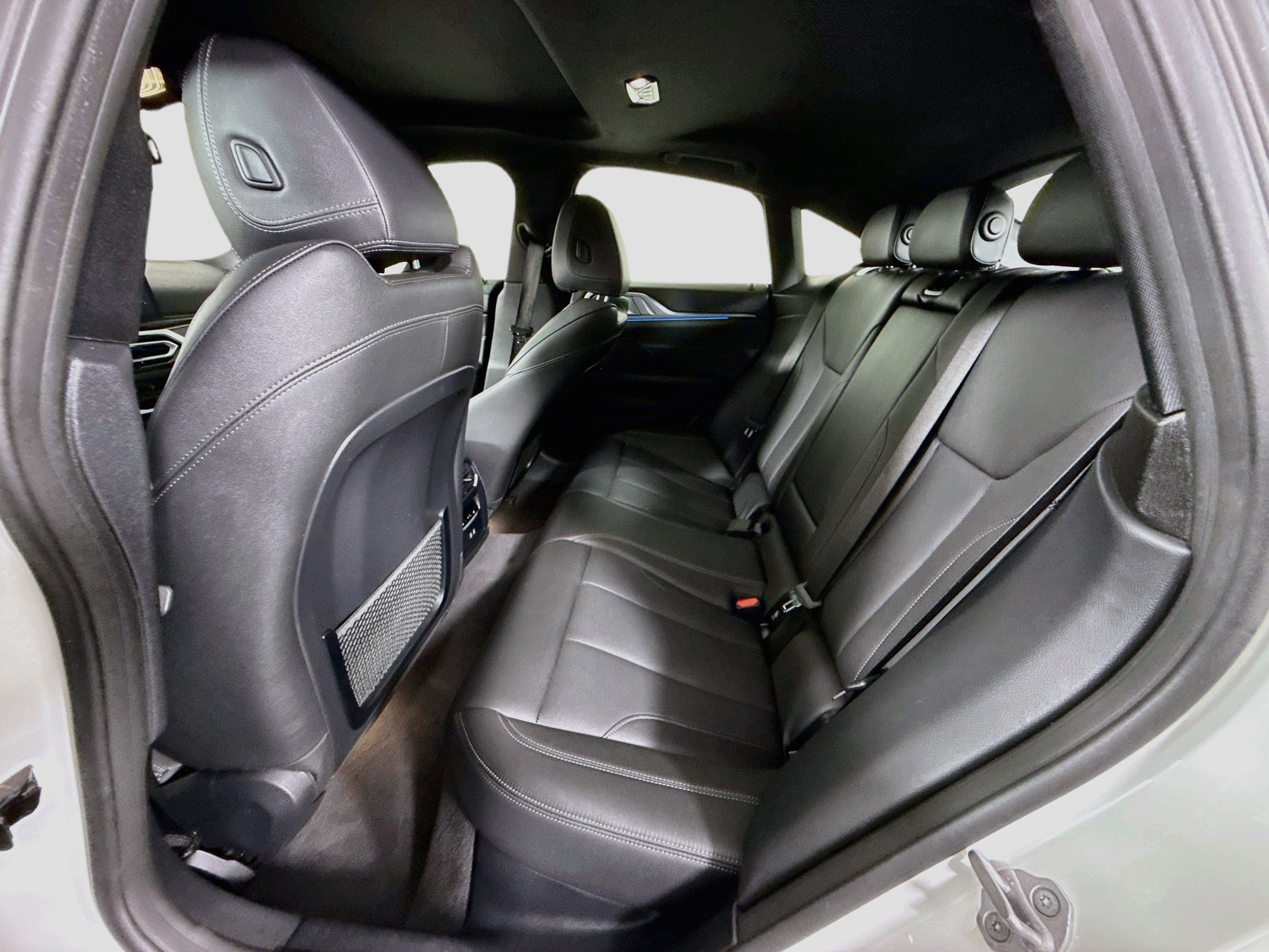 Used 2024 BMW i4 eDrive40 RWD image 25