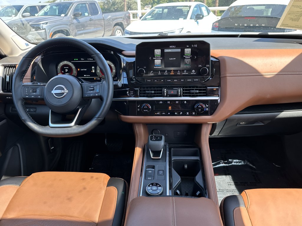Used 2025 Nissan Pathfinder Platinum w/ Cargo Package AWD/4WD image 22