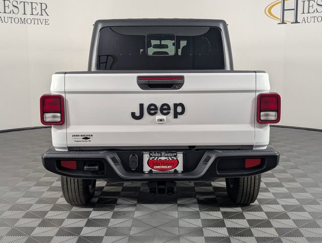 Used 2023 Jeep Gladiator Sport image 6