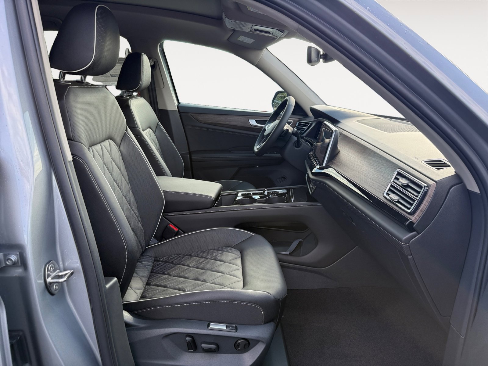 New 2026 Volkswagen Atlas SEL Premium R-Line image 19