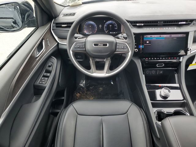 New 2026 Jeep Grand Cherokee Limited RWD image 18